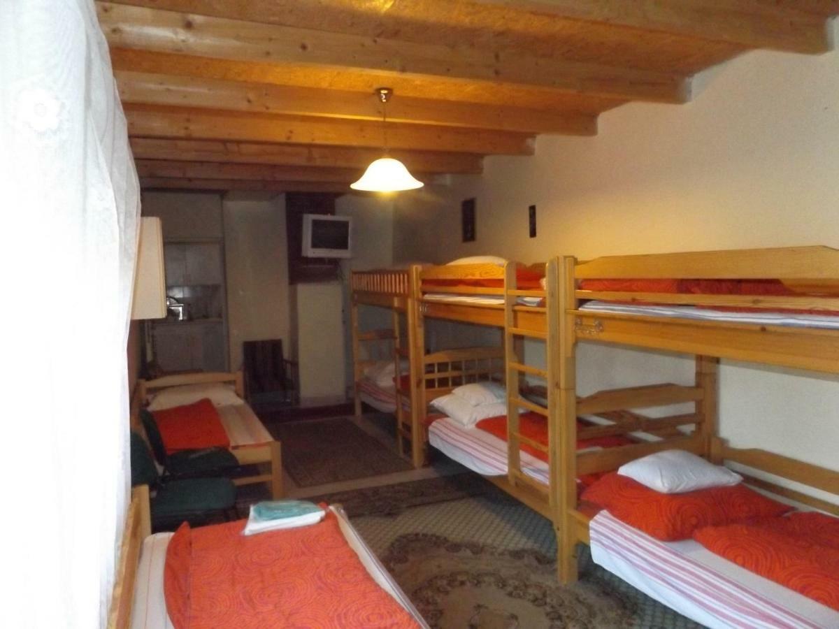 Hotel Opusztaszeri Mozes Vendeghaz Exteriér fotografie